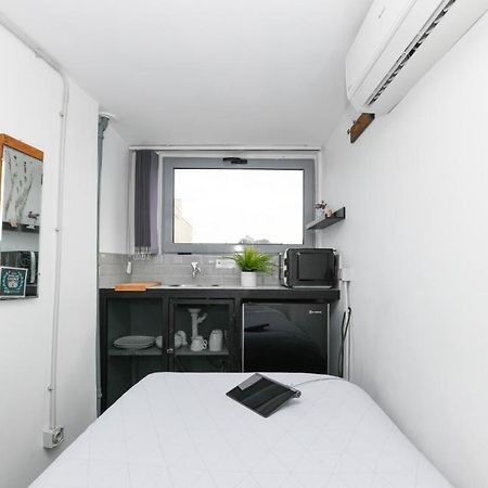 Monastiraki Citycenter Sleepbox- Unspoiled Athens Apartments Eksteriør bilde